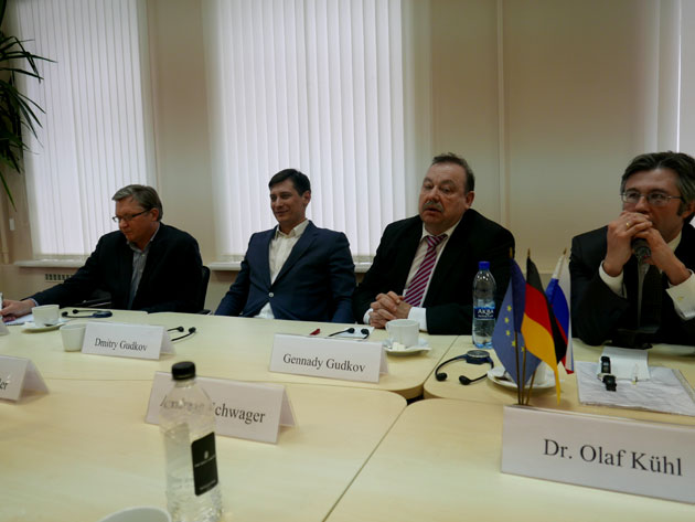 Дмитрий Гудков Геннадий Гудков Владимир Рыжков Dmitrij Gudkov Gennadij Gudkov Vladimir Ryzhkov mit Michael Müller Foto Similitudo